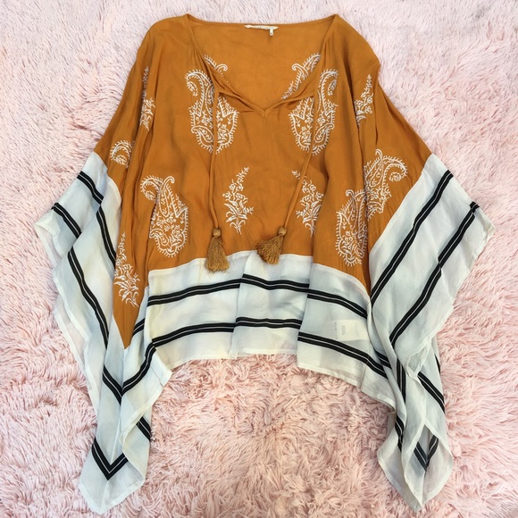 Anthropologie Floreat Sunglow embroidered paisley poncho top with art deco lines - Picture 3 of 12